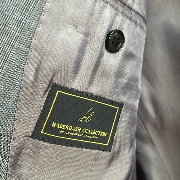 Men’s sport coat. Gently worn. Beautiful - Picture 2 of 4